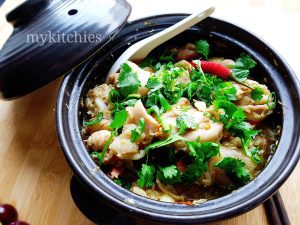 Gà hấp riềng sả kiểu Thái – Thai steamed chicken with lemongrass