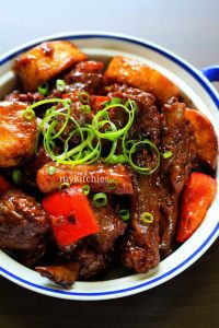 Vịt nấu chao đỏ khoai môn – braised duck with red bean curd and taro