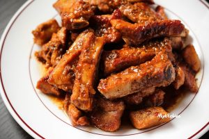 Sườn rim mặn ngọt – caramelized pork ribs